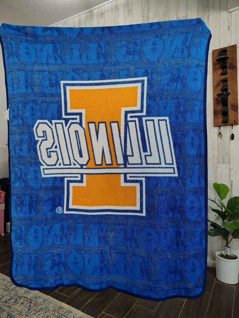 NORTHWEST University Of Illinois Original 2013 Illinois Fighting Illini Blanket